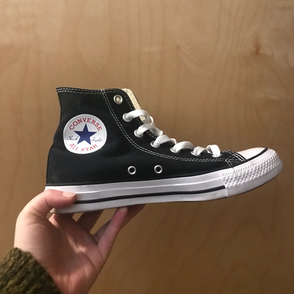 Black high top converse!
